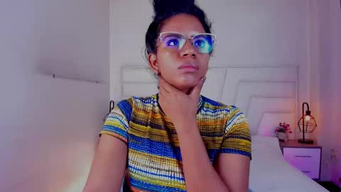 Snapshot of ellie_alves chatting on February 2025 12:52:02 PM Ellie online show from February 2025 12:52:02 PM