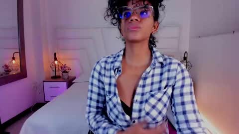 Snapshot of ellie_alves chatting on March 2025 12:23:02 PM Ellie online show from March 2025 12:23:02 PM