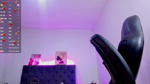 Snapshot of ellie_alves chatting on October 2025 12:15:01 PM Ellie online show from October 2025 12:15:01 PM