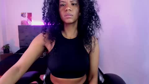 Snapshot of ellie_alves chatting on November 2025 03:23:01 PM Ellie online show from November 2025 03:23:01 PM