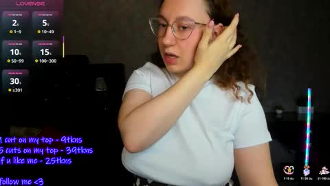 Ellie online show from November 2025 12:14:02 PM