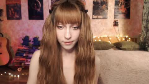 ellie_friendly online show from December 2024 04:33:02 AM