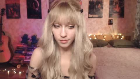 ellie_friendly online show from January 2025 12:09:02 PM