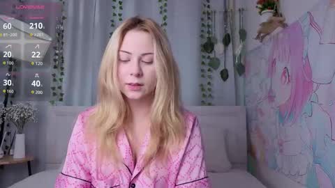 Snapshot of ellie_hollow chatting on February 2026 08:15:02 AM Ellie online show from February 2026 08:15:02 AM