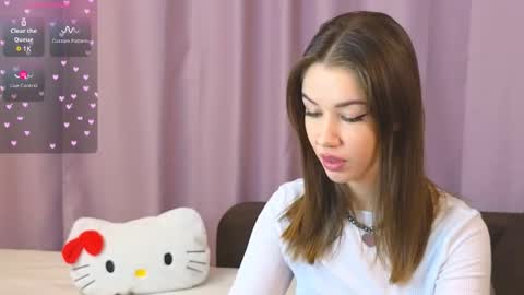 ellie online show from November 2025 07:13:01 PM