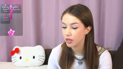 Snapshot of ellie_miller_ chatting on May 2026 06:56:02 PM ellie online show from May 2026 06:56:02 PM