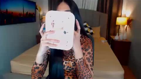 ellie online show from January 2025 09:33:01 PM