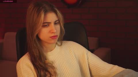 elliecutes online show from January 2025 05:23:01 AM