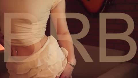 elliecutes online show from October 2025 08:01:01 AM