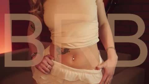 elliecutes online show from October 2025 05:07:02 AM