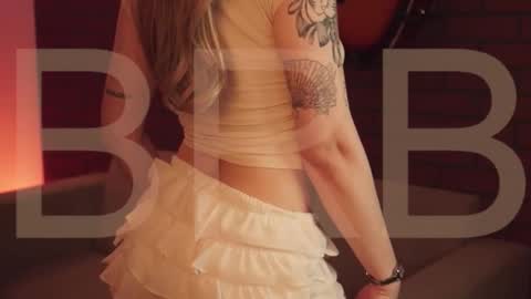 elliecutes online show from November 2025 08:29:02 AM