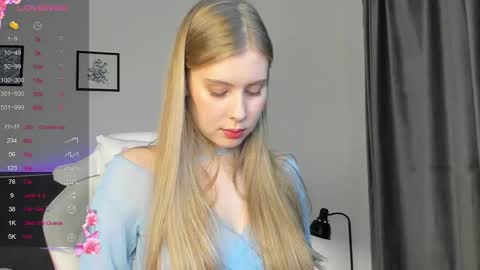 elliedi online show from October 2025 07:23:01 PM