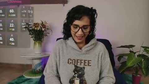 Snapshot of elliee1 chatting on January 2025 01:15:01 PM elliee1 online show from January 2025 01:15:01 PM