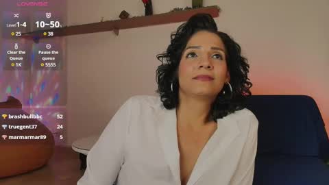 Snapshot of elliee1 chatting on February 2025 06:26:01 PM elliee1 online show from February 2025 06:26:01 PM