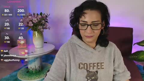 Snapshot of elliee1 chatting on March 2025 04:17:01 PM elliee1 online show from March 2025 04:17:01 PM