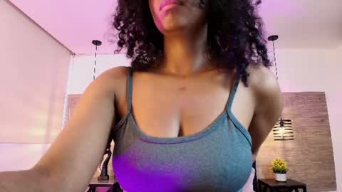 Snapshot of elliee_alves chatting on August 2026 03:04:02 PM elliee_alves online show from August 2026 03:04:02 PM