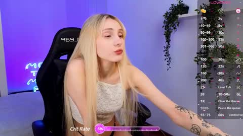 elliefrost online show from February 2025 09:49:01 PM