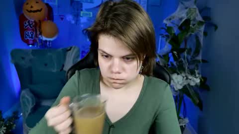 elliemurler online show from October 2025 09:06:02 AM