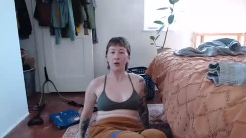 Ellie Rowyn online show from February 2026 09:49:02 PM