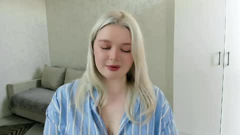 Snapshot of ellilovv chatting on March 2026 04:57:01 AM ellilovv online show from March 2026 04:57:01 AM