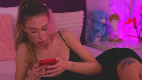 EllinaNuria online show from April 2026 03:56:01 AM