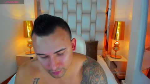 E L L I O T    V E L E Z online show from January 2025 08:29:01 PM