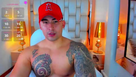 E L L I O T    V E L E Z online show from September 2025 08:32:02 PM