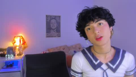 Snapshot of elliotvolkov chatting on June 2026 07:03:02 AM elliotvolkov online show from June 2026 07:03:02 AM