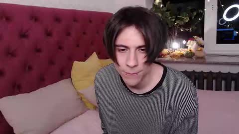 ellis_rin online show from November 2025 08:41:02 PM