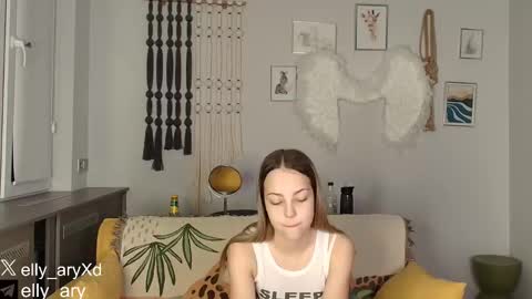 elly_ary online show from January 2026 09:20:01 PM