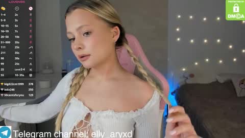 elly_aryxd online show from November 2025 05:24:01 PM