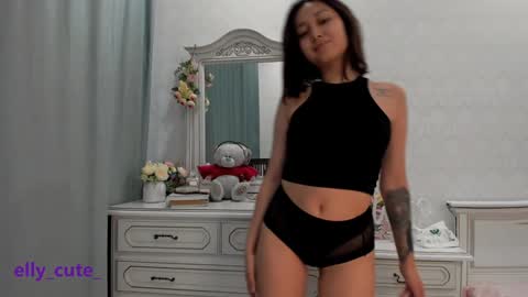 Elly Cute  online show from December 2024 03:26:01 AM