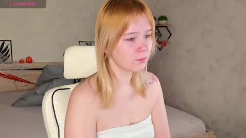 ellya_castro online show from October 2025 12:30:02 AM