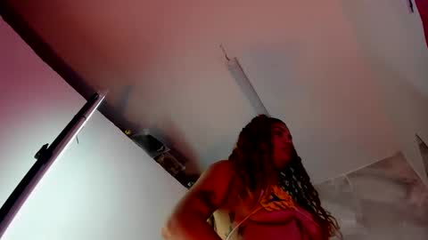 ellybloom online show from April 2026 01:45:02 PM