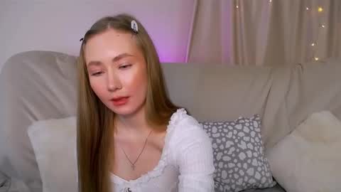 Elly online show from November 2025 02:55:01 AM