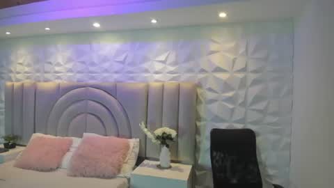 Snapshot of ellye_evans_ chatting on July 2026 11:17:02 AM Ellye online show from July 2026 11:17:02 AM