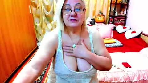 ellyhot53 online show from October 2025 03:54:01 PM