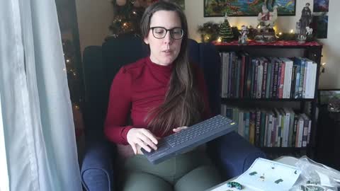 Elly Naomi online show from December 2024 04:16:02 PM