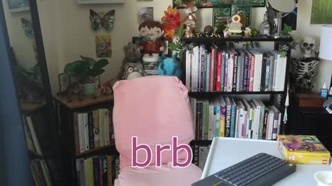 Elly Naomi online show from September 2025 04:23:02 PM