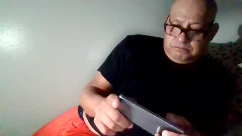 elmario24 online show from November 2025 11:49:02 AM