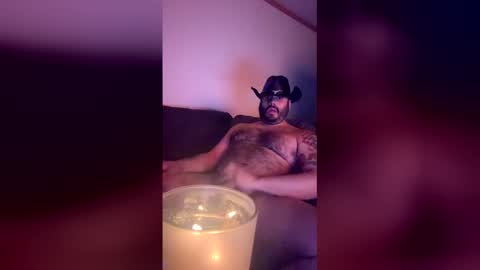 Snapshot of elmatahombre33 chatting on April 2026 02:17:01 AM elmatahombre33 online show from April 2026 02:17:01 AM