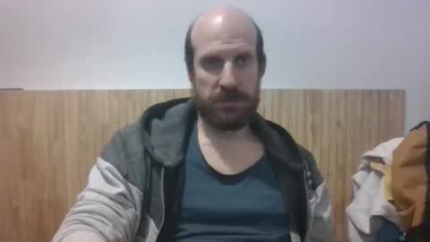 Snapshot of elmatirestrepo chatting on April 2026 11:33:02 PM Mati Restrepo online show from April 2026 11:33:02 PM