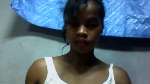 elodie228680 online show from May 2026 05:01:02 AM