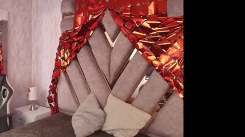 Elodie  online show from March 2026 12:53:02 PM