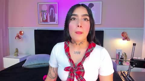 Elodie  online show from September 2025 12:27:02 PM