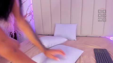 elody_rousse online show from October 2025 12:06:01 PM