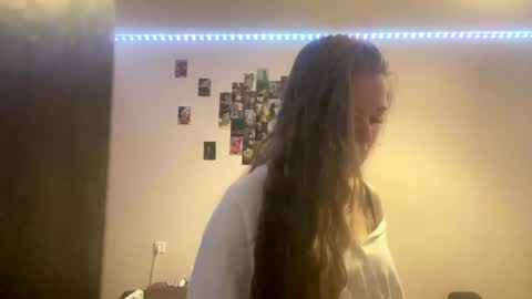 eloiscolins online show from May 2026 07:05:01 AM