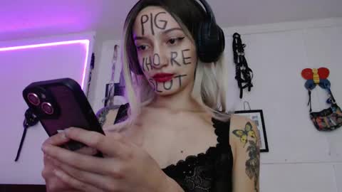 Chelsea  Please help me to reach 100 thumbs up online show from January 2025 01:47:01 AM