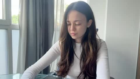 Snapshot of elowynx chatting on May 2026 09:07:01 AM Milana online show from May 2026 09:07:01 AM