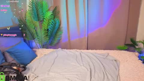 Snapshot of elsie_cutties chatting on May 2026 01:12:02 AM Elsie online show from May 2026 01:12:02 AM